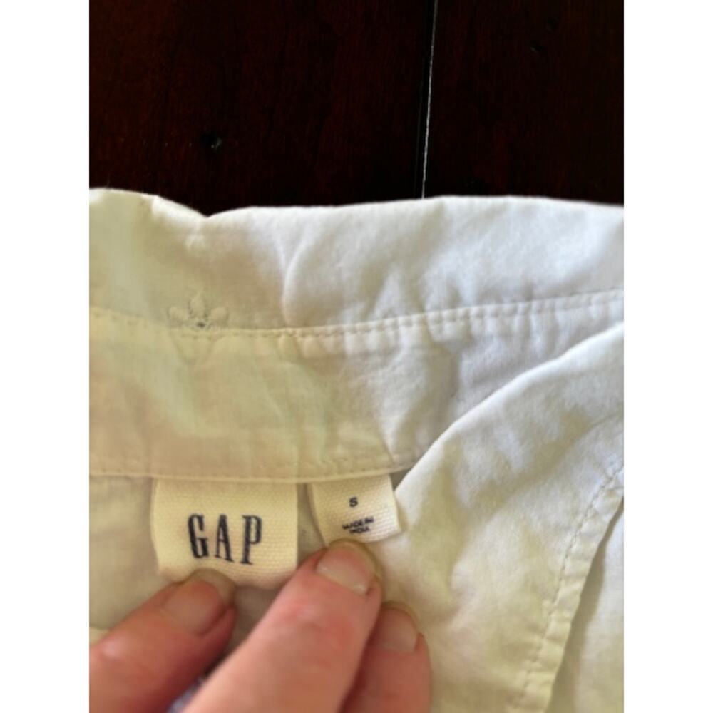 Gap Women’s Small White Daisy Embroidered Button Front Shirt Long Sleeve Cotton - Picture 4 of 4